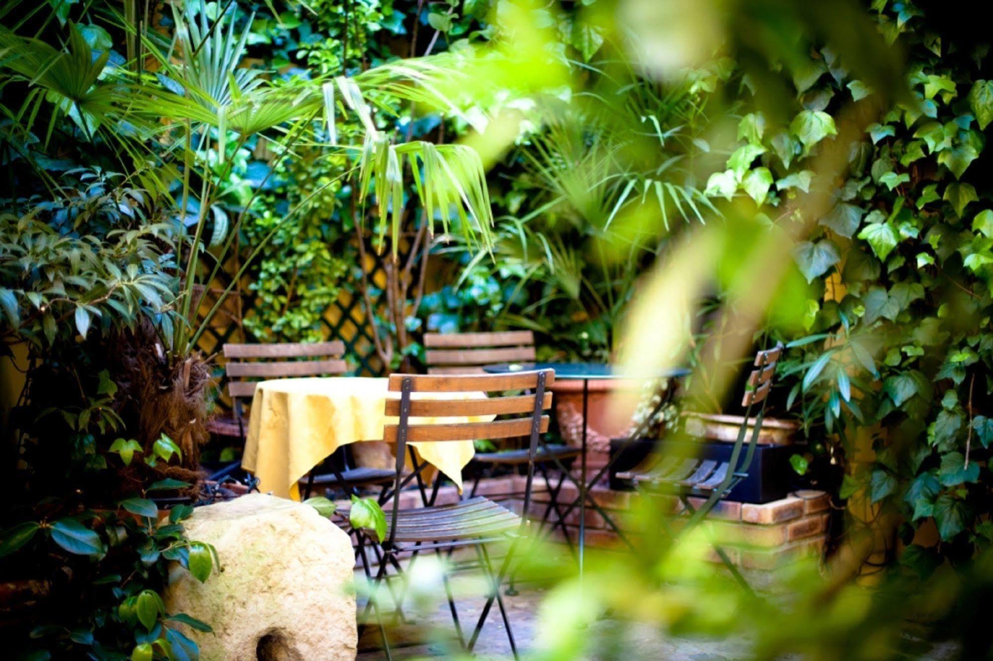 Hotel De La Tulipe París Restaurante foto